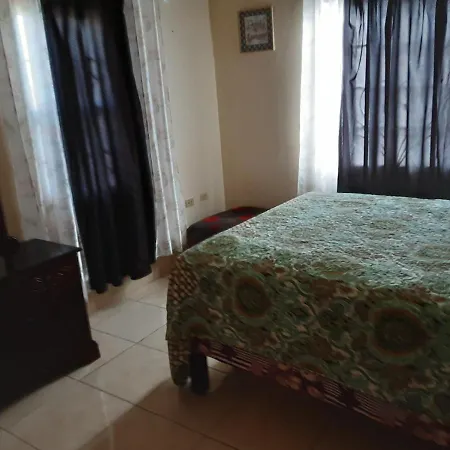 Sassy Diamond Crest Apartment Portmore Exterior photo